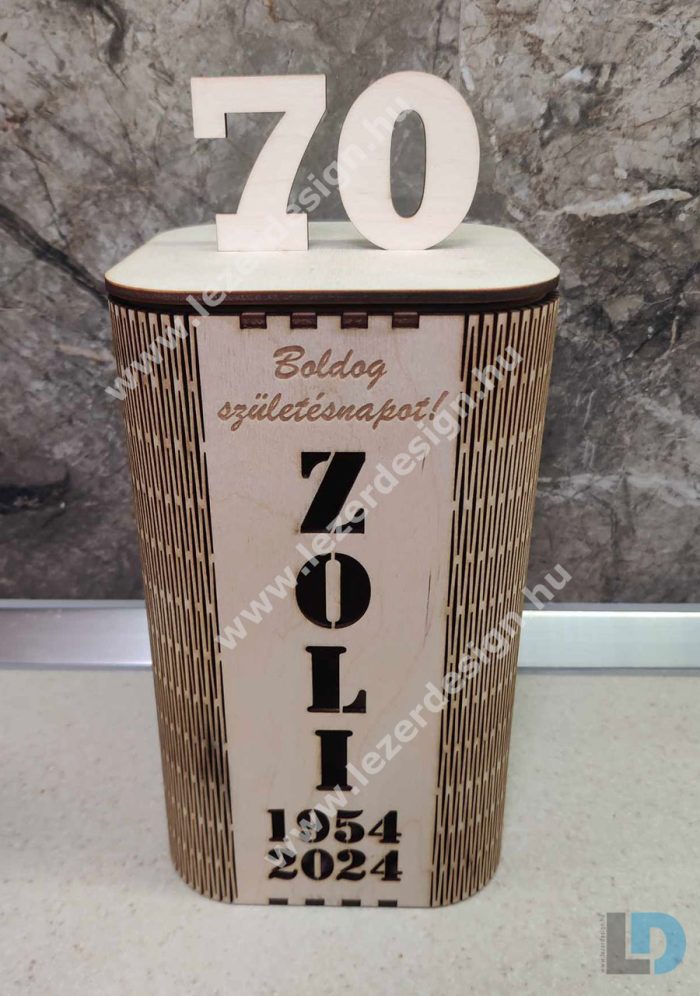 Díszdoboz évszámmal